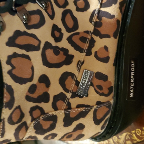 Leopard Kenneth Cole Reaction booties - Picture 3 of 4